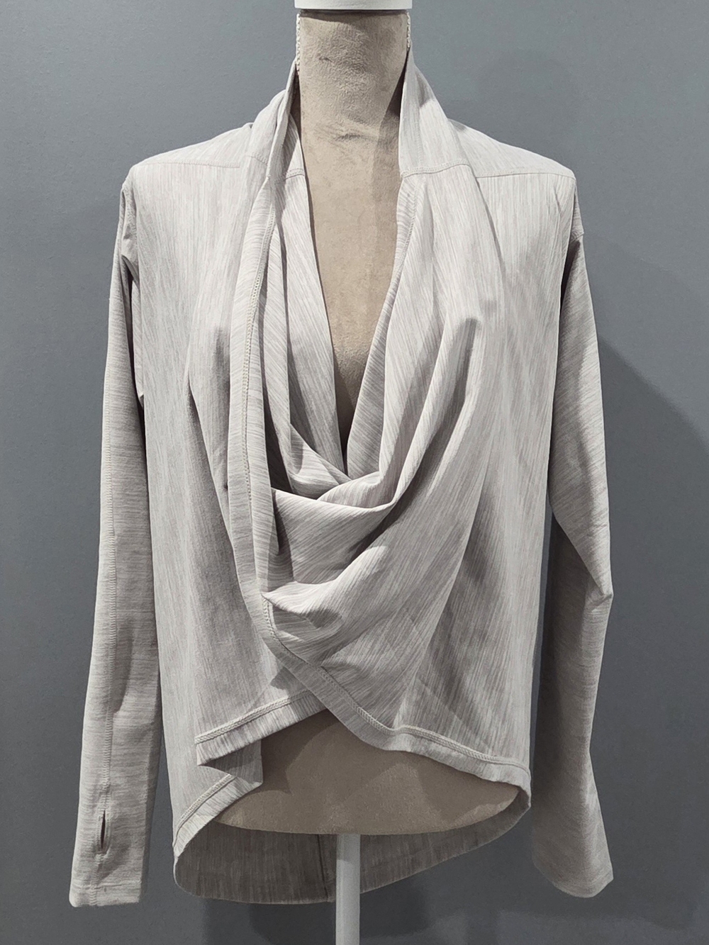 ZYIA Active Yoga Infinity Light Gray Pullover
